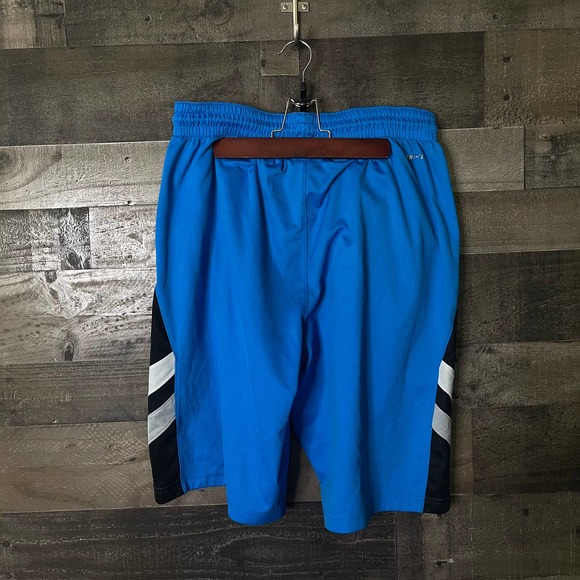 SOLD Nike Mens Basketball Shorts Large - Picture 2 of 2